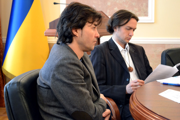 ����� �.